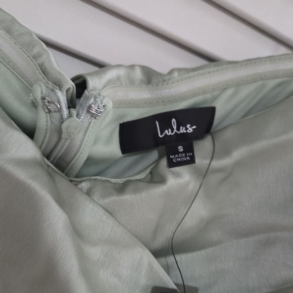 Lulu's Off Shoulder Asymmetrical Sage Dress *NEW* w/tags - Picture 3 of 3